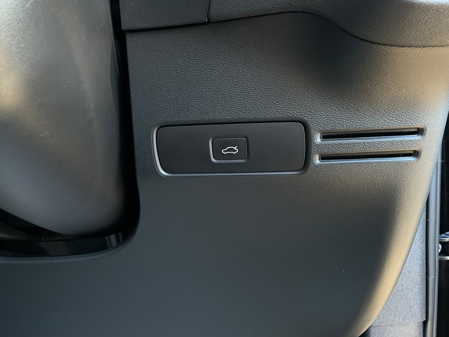 Used Volvo C40 2023 for sale - 77432212: Photo 28