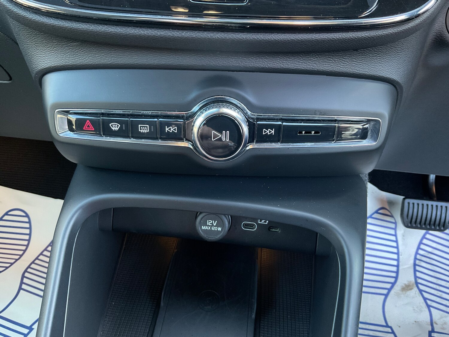 Used Volvo C40 2023 for sale - 77432212: Photo 42