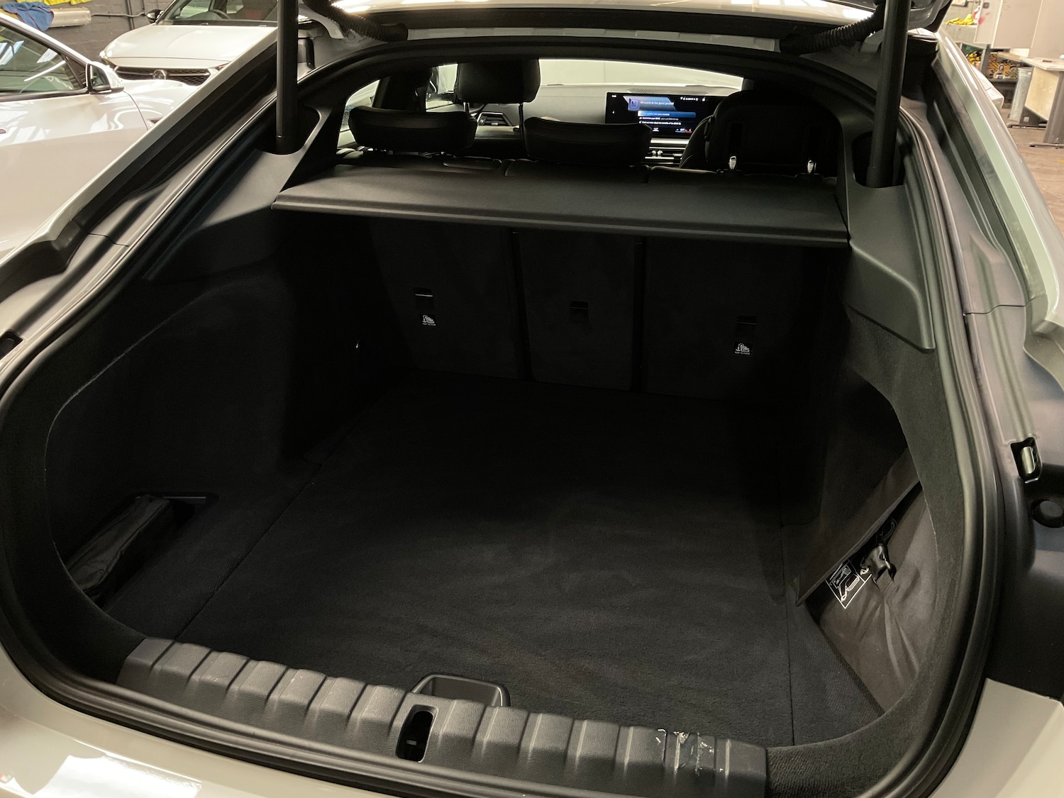 Used BMW i4 2022 for sale - 76777559: Photo 19