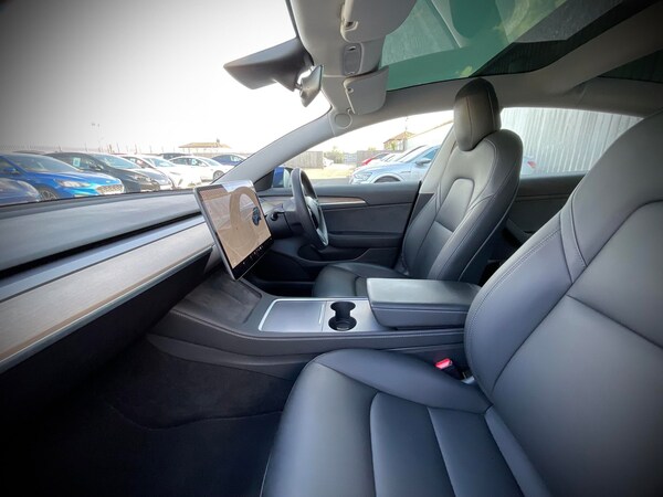 Used Tesla Model 3 2021 for sale - 76128320: Photo 16