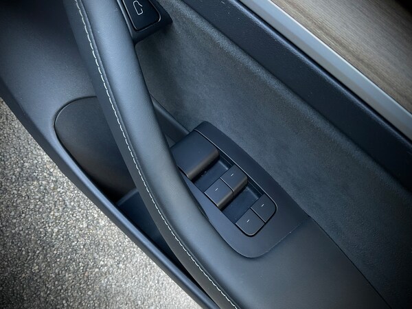 Used Tesla Model 3 2021 for sale - 76128320: Photo 20