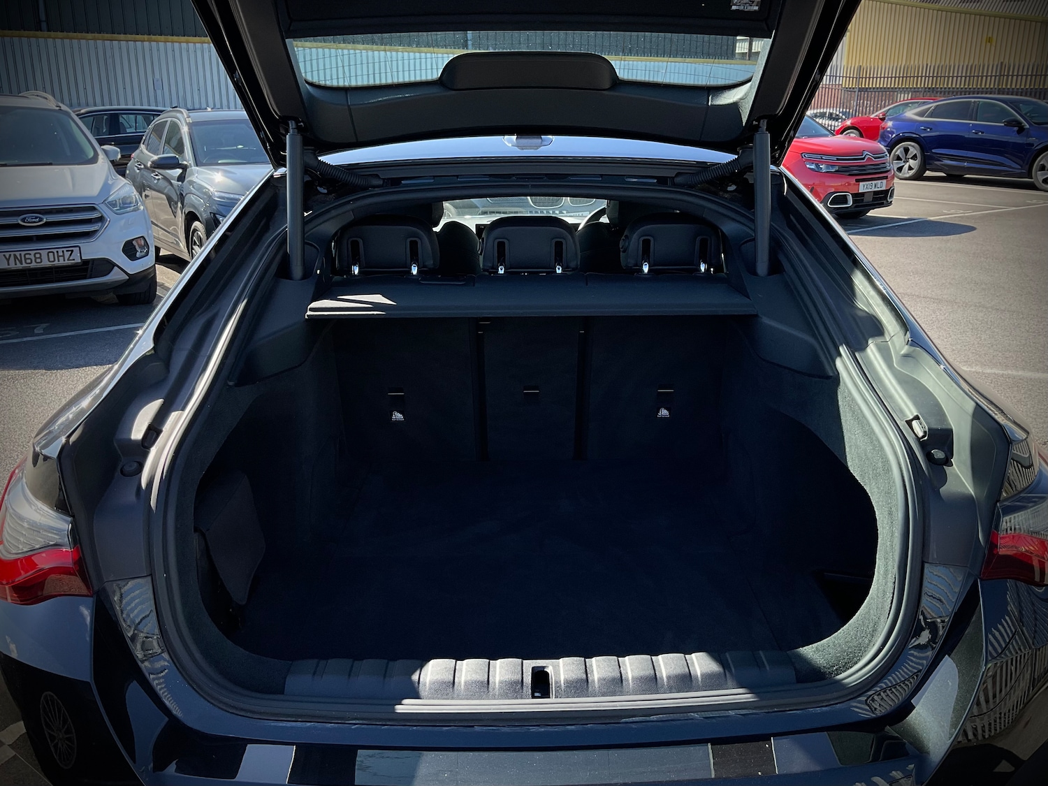 Used BMW i4 2022 for sale - 75983606: Photo 19