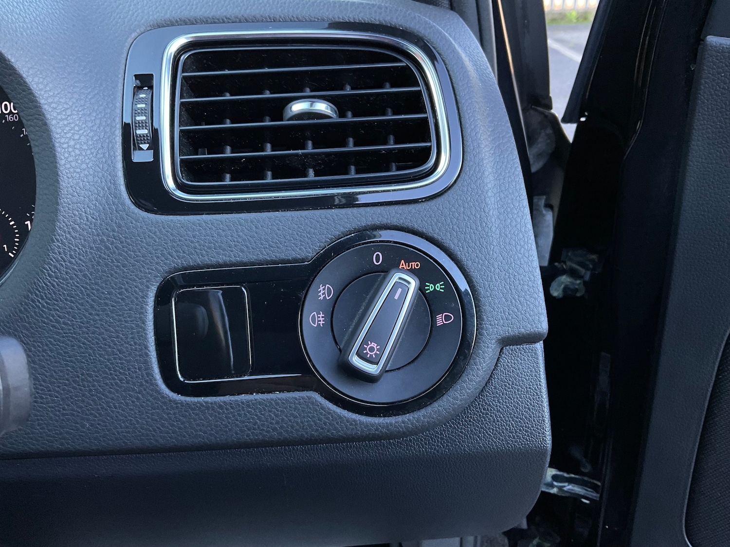 Used Volkswagen Polo 2016 for sale - 76762629: Photo 25