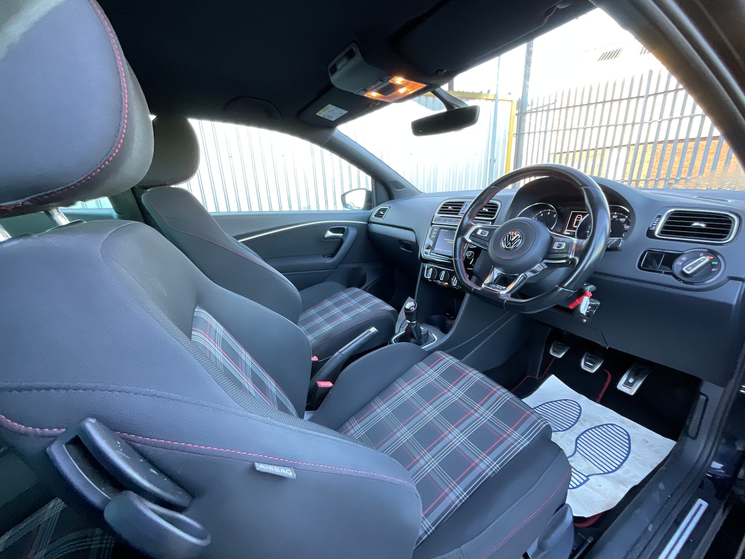 Used Volkswagen Polo 2016 for sale - 76762629: Photo 7