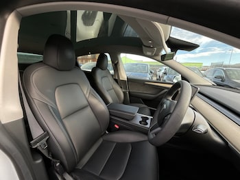 Used Tesla Model Y 2023 for sale - 78121082: Photo