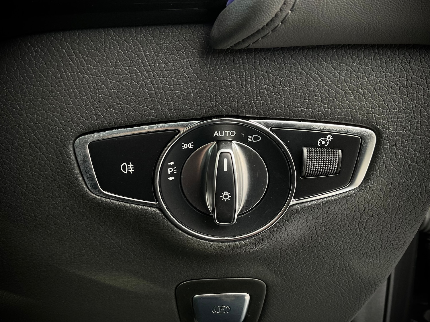 Used Mercedes-Benz EQC 2023 for sale - 76280949: Photo 28