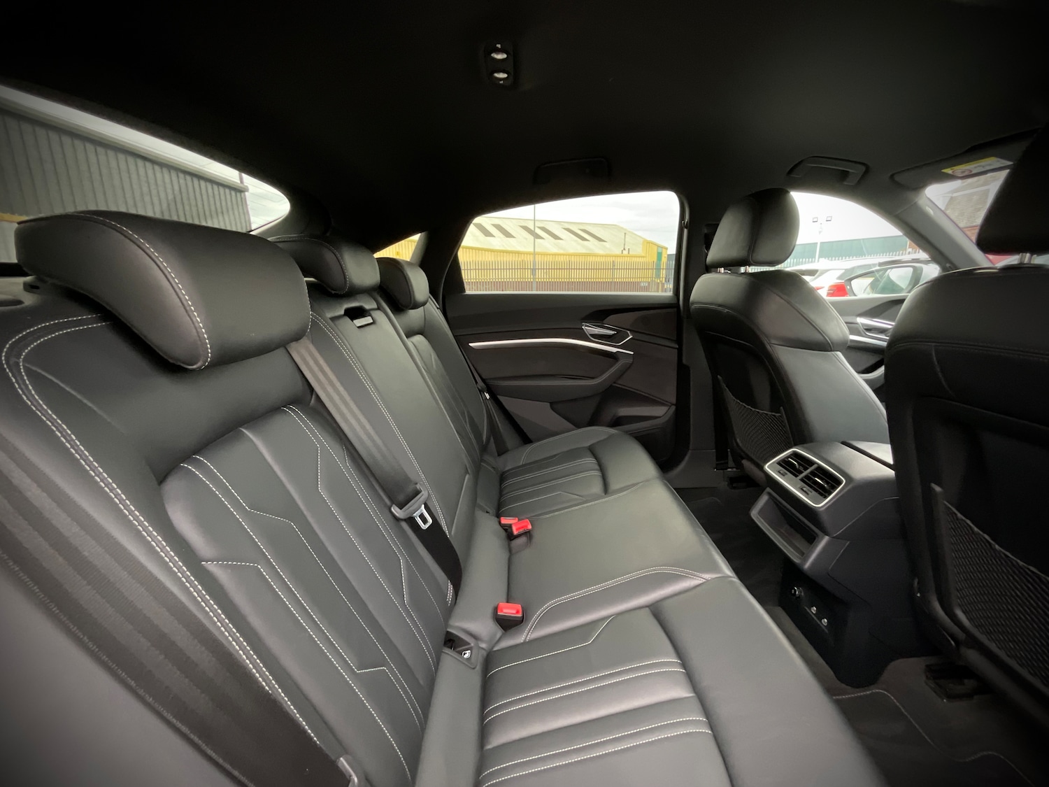 Used Audi e-tron 2022 for sale - 76402762: Photo 12