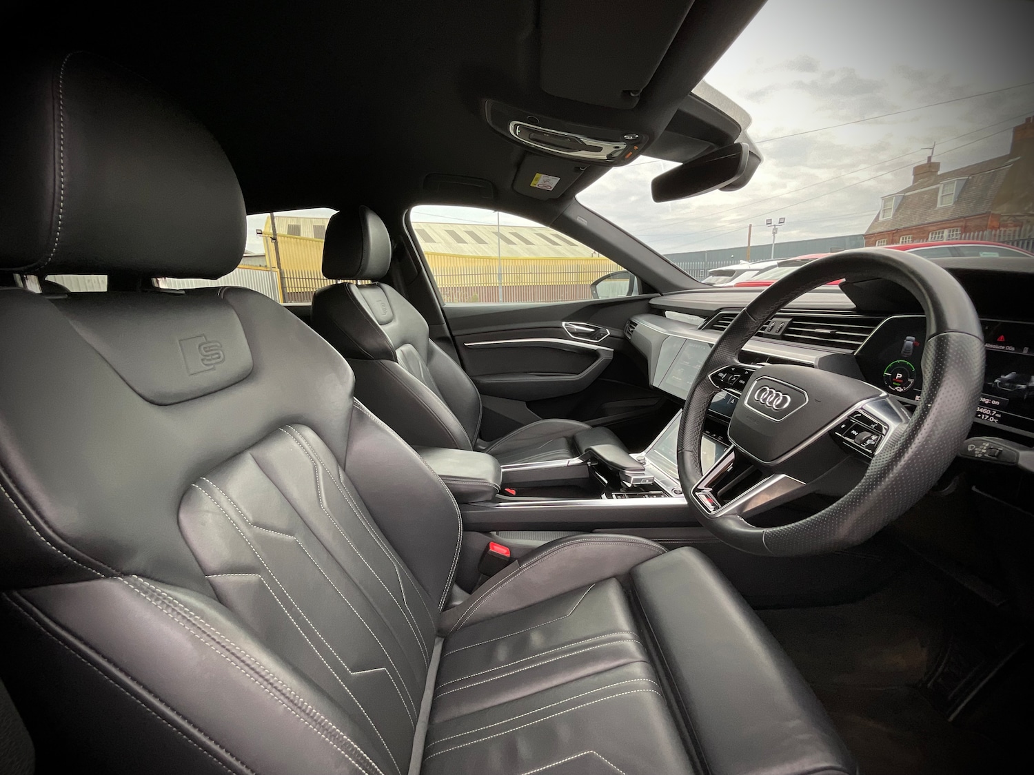 Used Audi e-tron 2022 for sale - 76402762: Photo 9