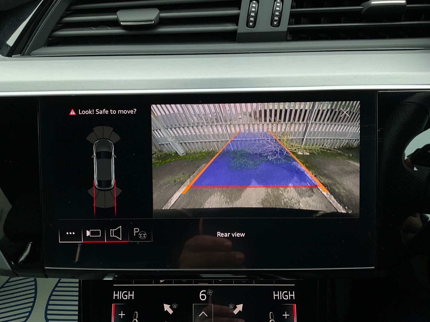 Used Audi e-tron 2022 for sale - 77350701: Photo 33