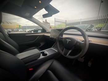 Used Tesla Model Y 2022 for sale - 77432223: Photo