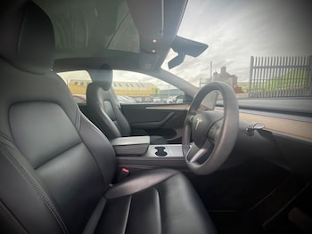 Used Tesla Model Y 2022 for sale - 77432223: Photo