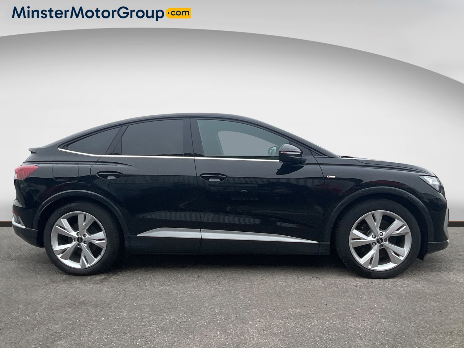 Used Audi Q4 e-tron 2023 for sale - 77842982: Photo 2