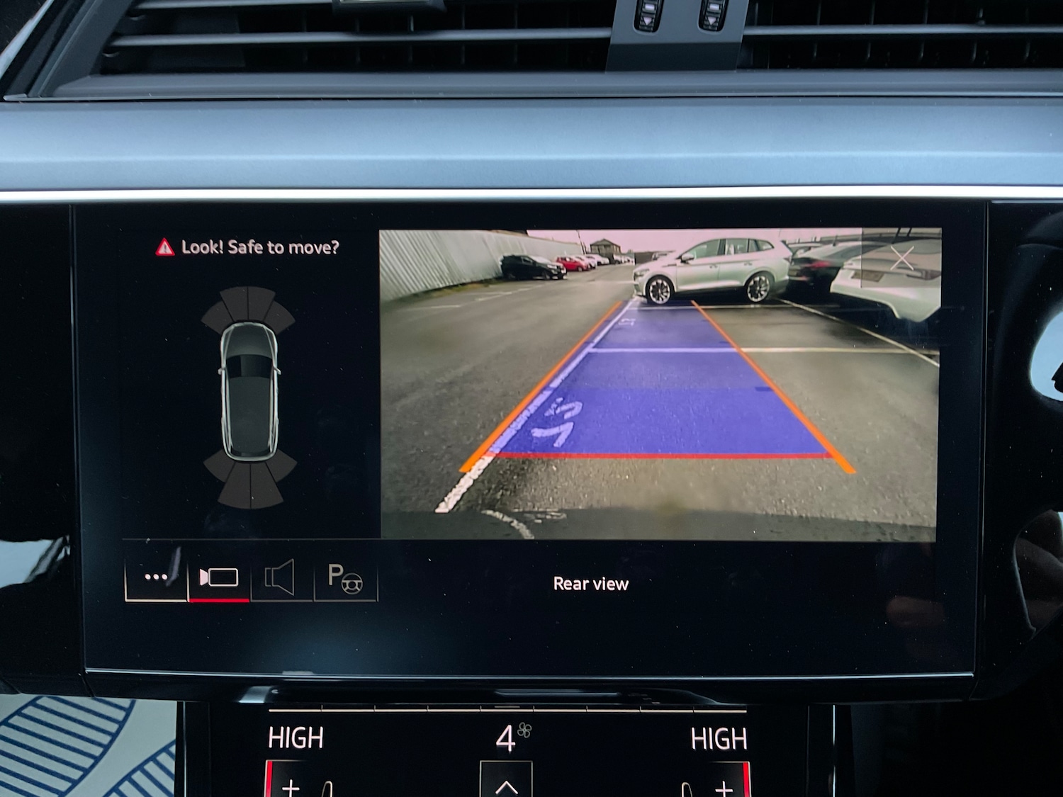 Used Audi e-tron 2021 for sale - 77194941: Photo 31