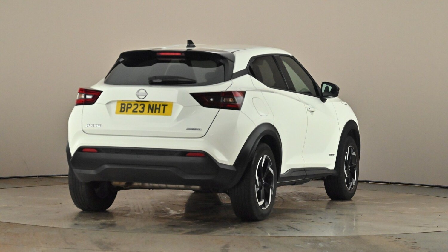 Used Nissan Juke 2023 for sale - 77000679: Photo 2