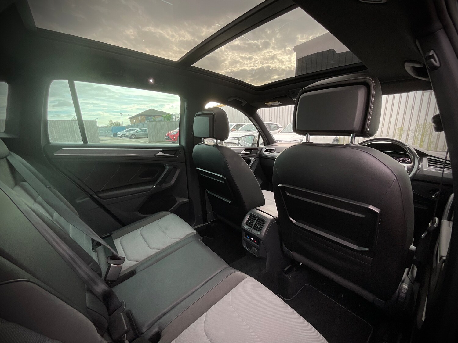 Used Volkswagen Tiguan 2017 for sale - 75754174: Photo 9