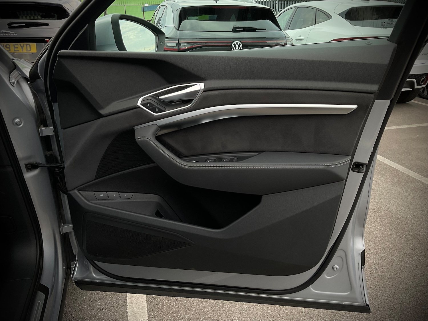Used Audi e-tron 2022 for sale - 76069791: Photo 16