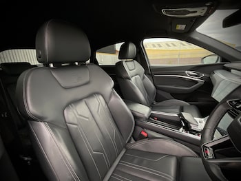 Used Audi e-tron 2022 for sale - 76069791: Photo 3
