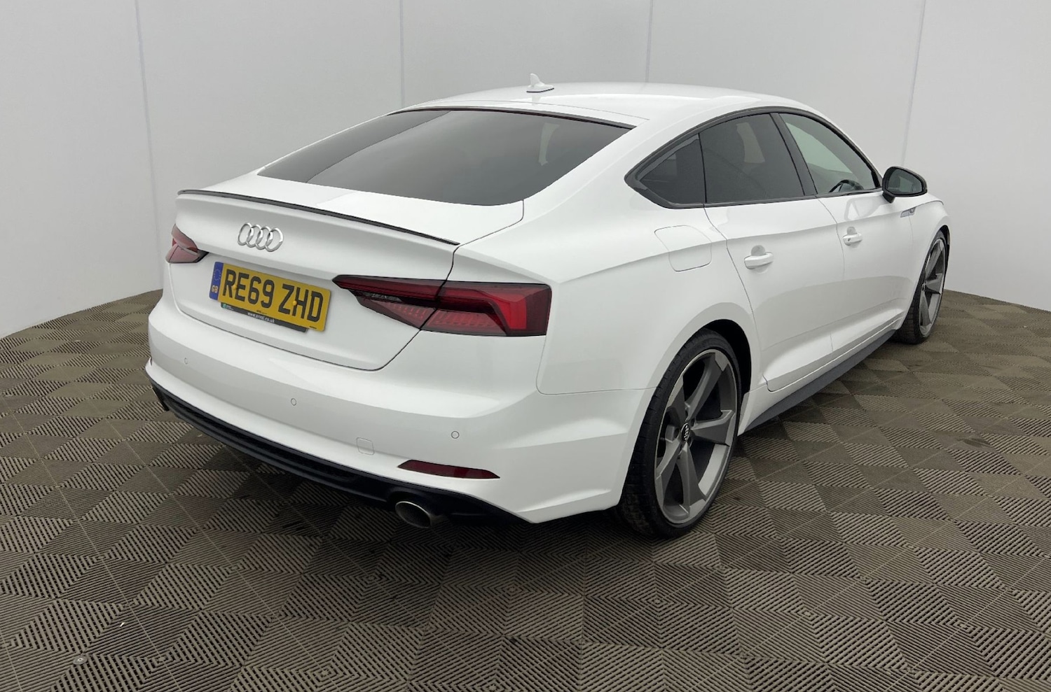 Used Audi A5 2020 for sale - 76368710: Photo 2