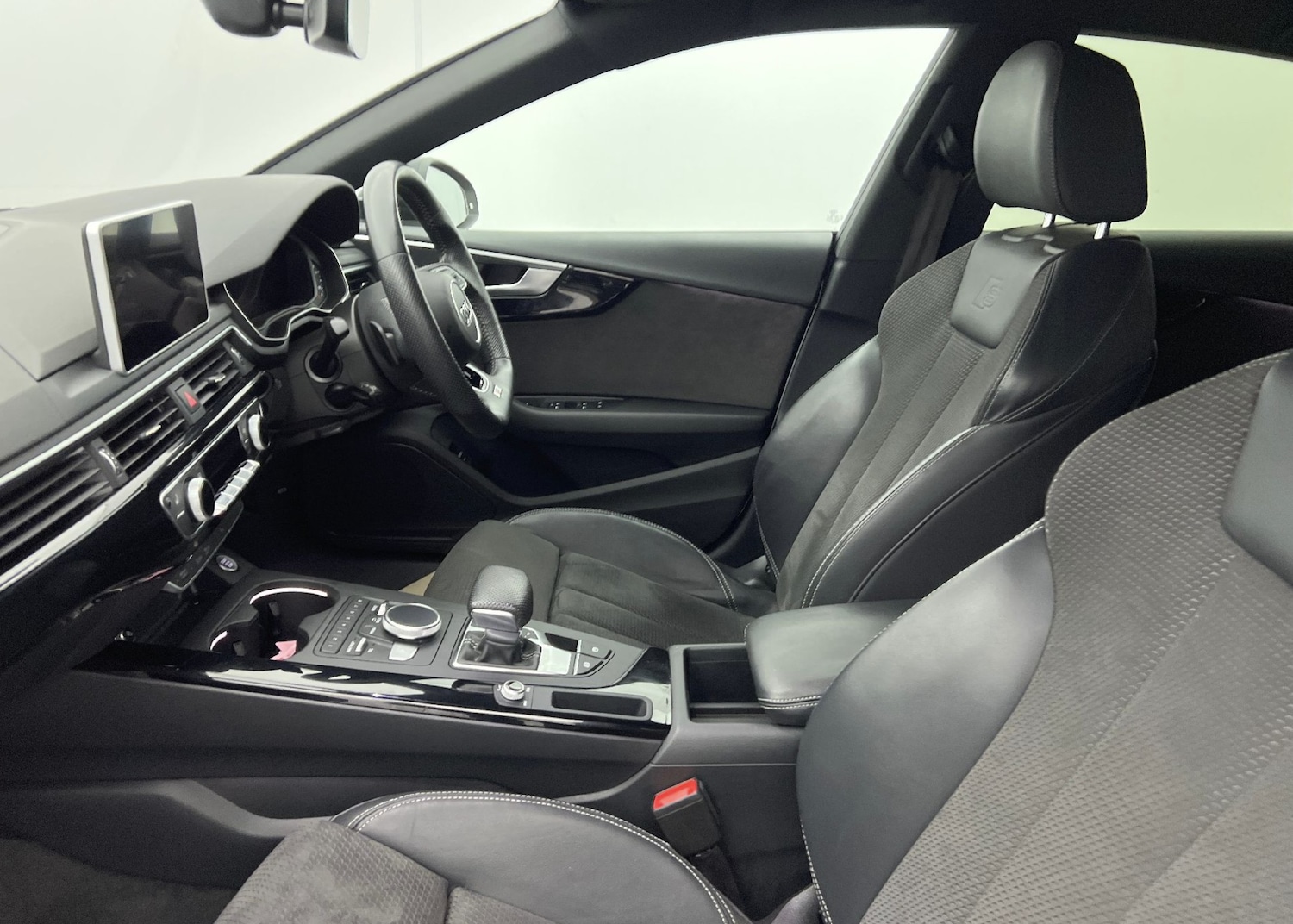 Used Audi A5 2020 for sale - 76368710: Photo 3