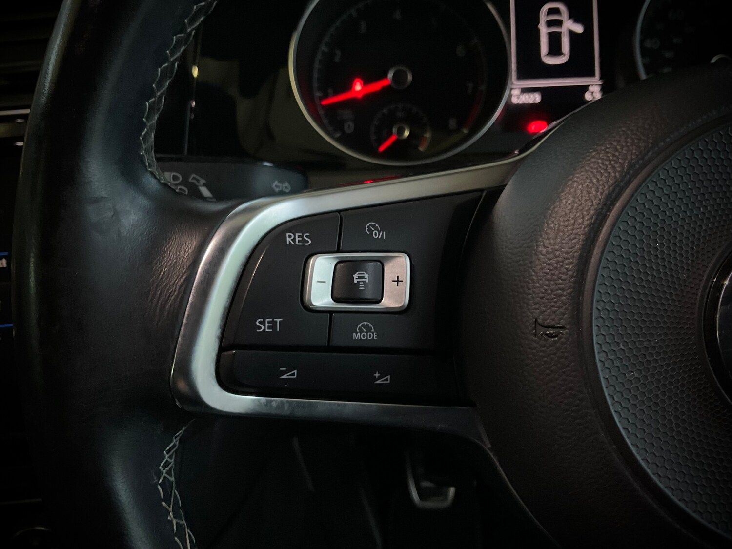 Used Volkswagen Golf 2018 for sale - 77500921: Photo 24