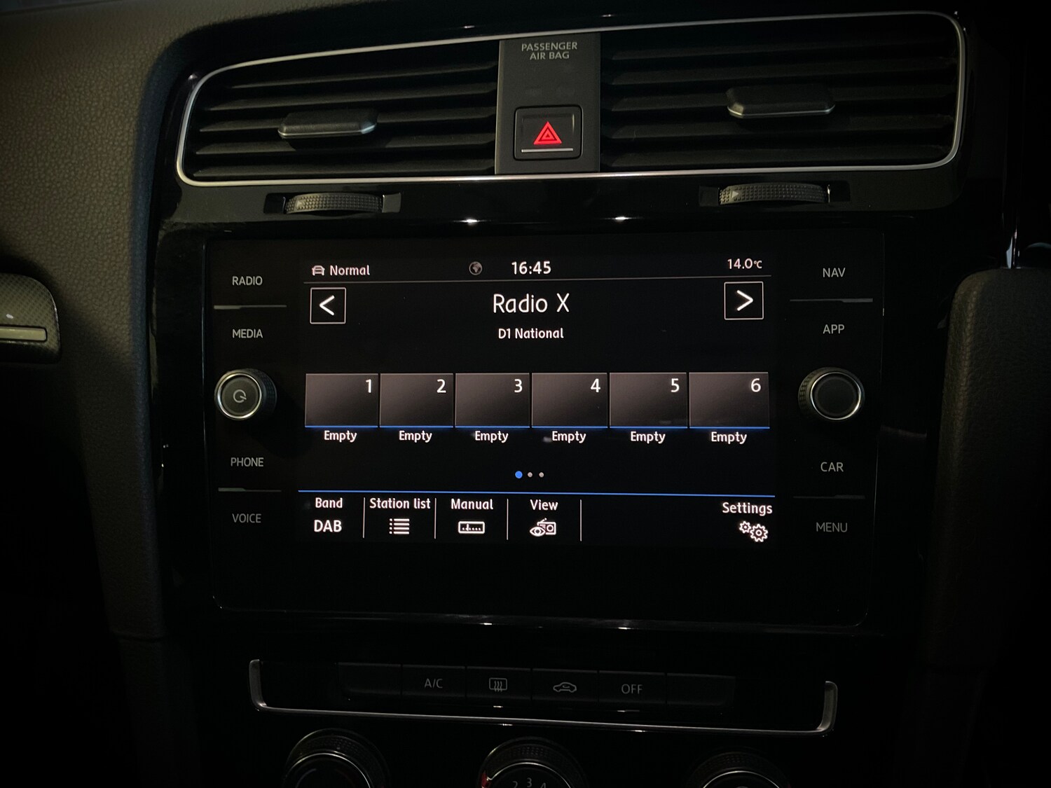 Used Volkswagen Golf 2018 for sale - 77500921: Photo 33