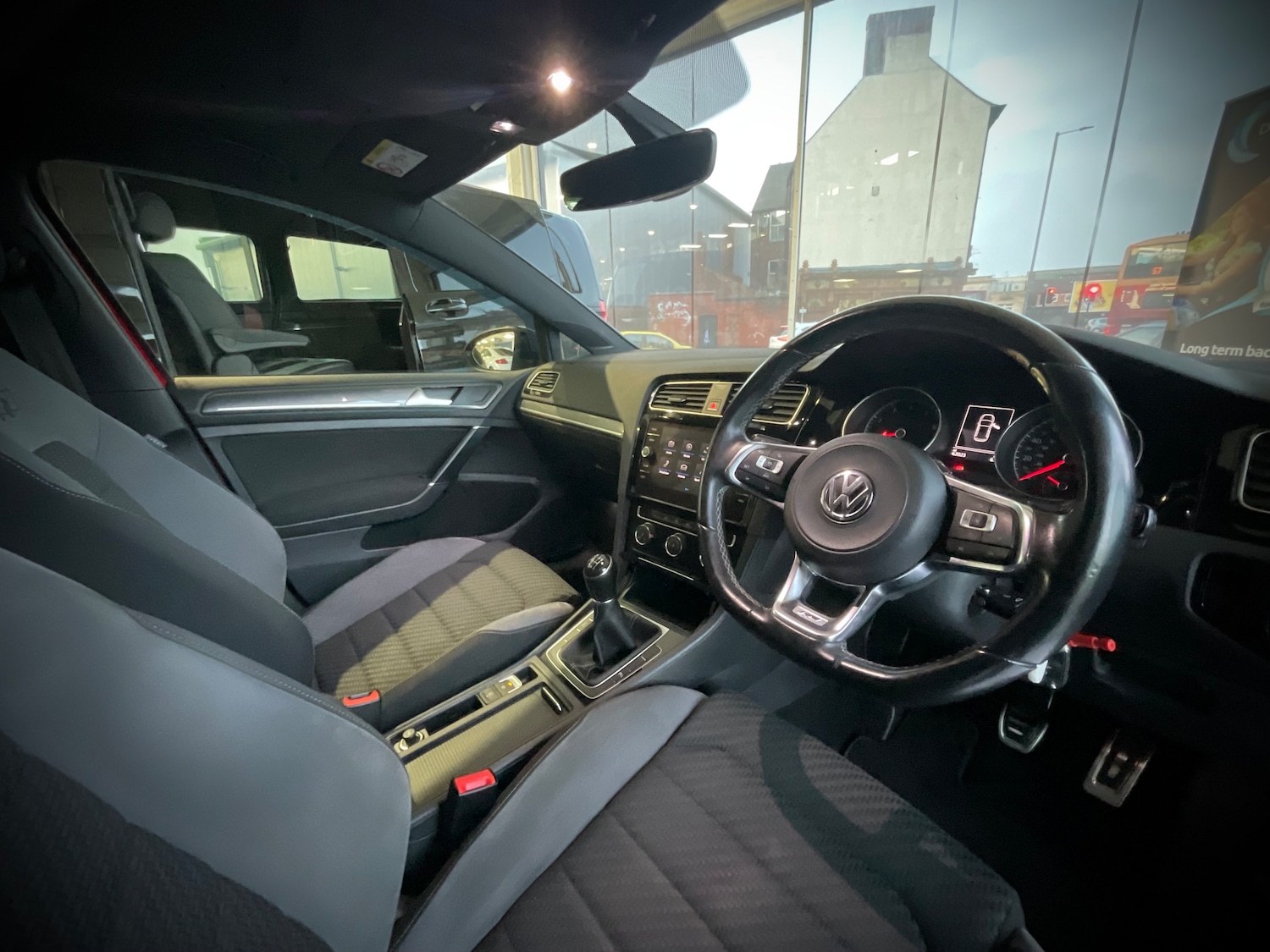 Used Volkswagen Golf 2018 for sale - 77500921: Photo 6