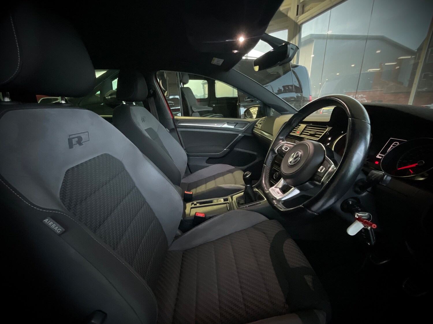 Used Volkswagen Golf 2018 for sale - 77500921: Photo 8