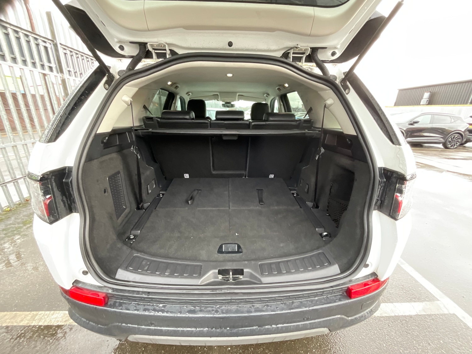 Used Land Rover Discovery Sport 2019 for sale - 76364752: Photo 19