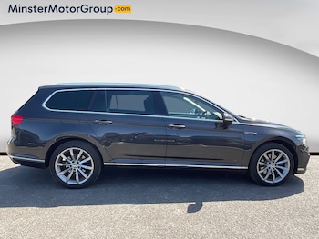 Used Volkswagen Passat 2023 for sale - 79198140: Photo