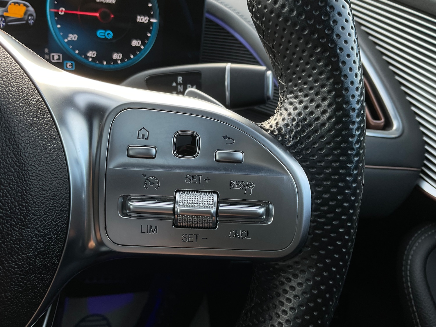 Used Mercedes-Benz EQC 2021 for sale - 77199490: Photo 24