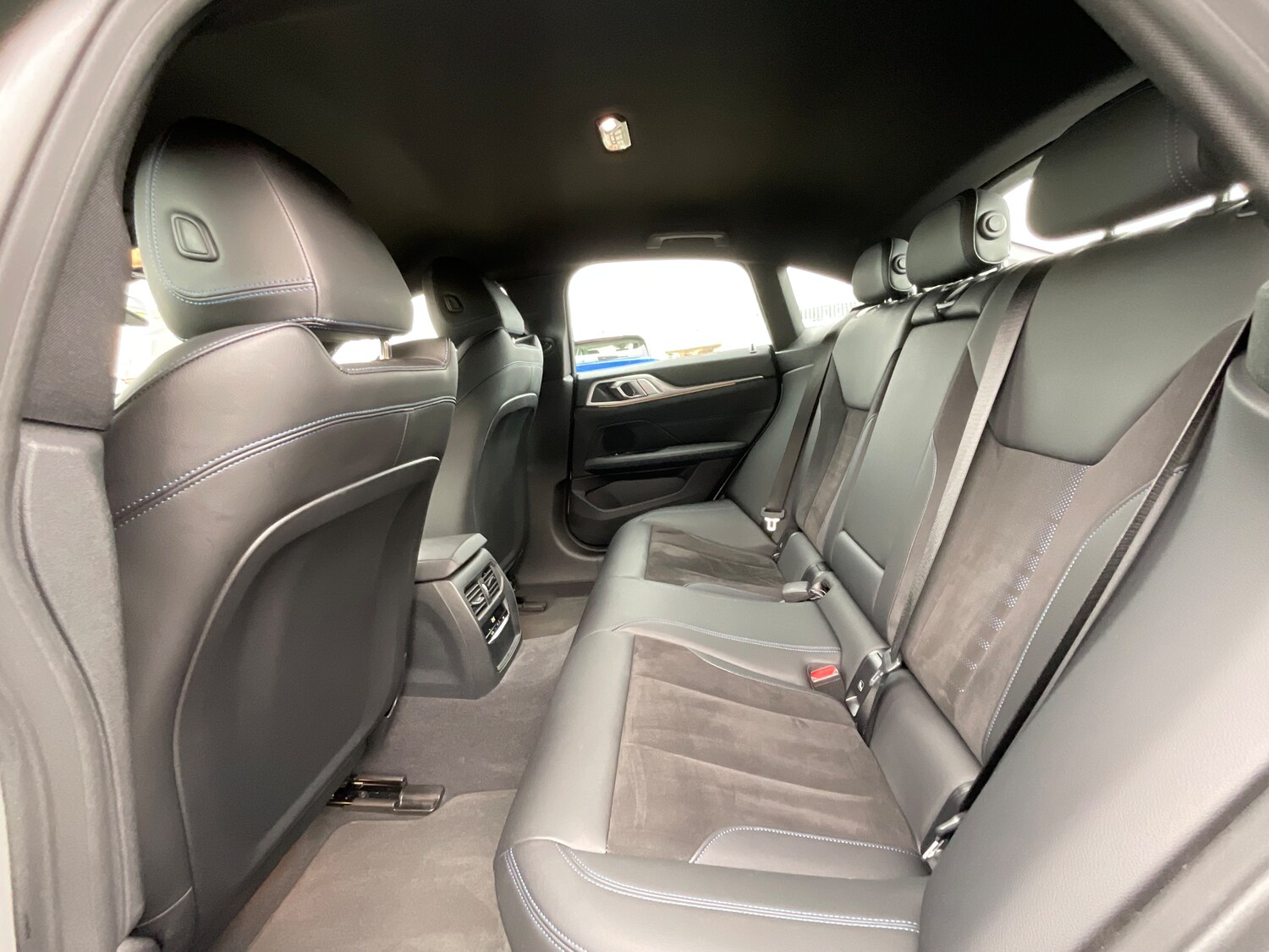 Used BMW i4 2022 for sale - 76412798: Photo 15