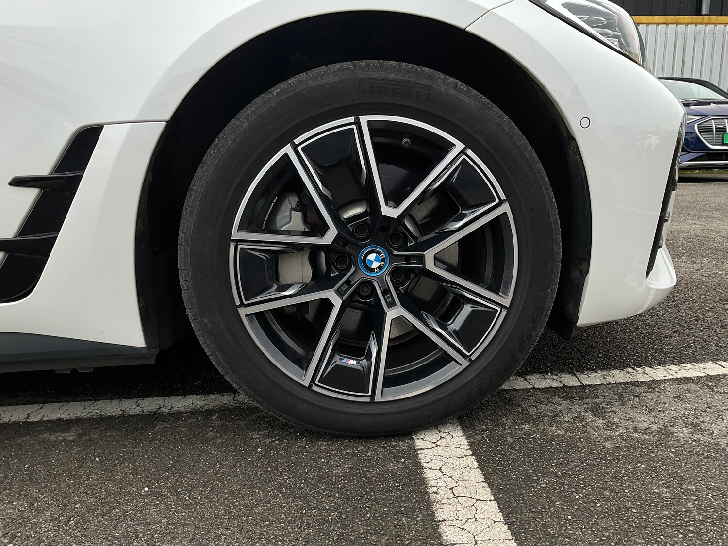 Used BMW i4 2022 for sale - 76412798: Photo 23