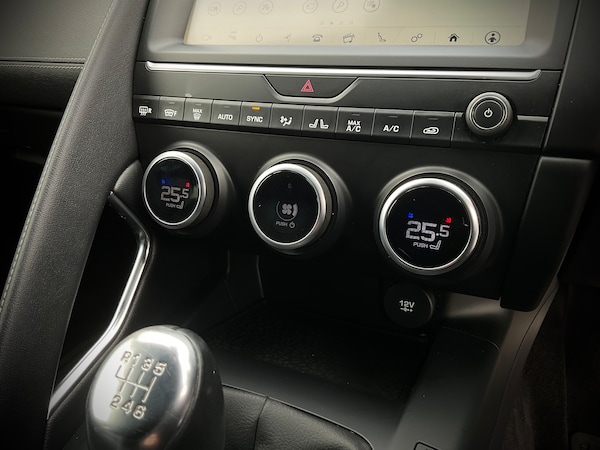 Used Jaguar E-Pace 2019 for sale - 76171311: Photo 29