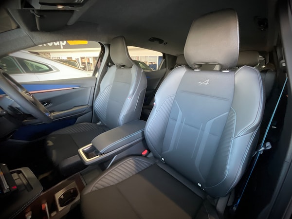 Used Renault Scenic E-Tech 2024 for sale - 75360826: Photo 16