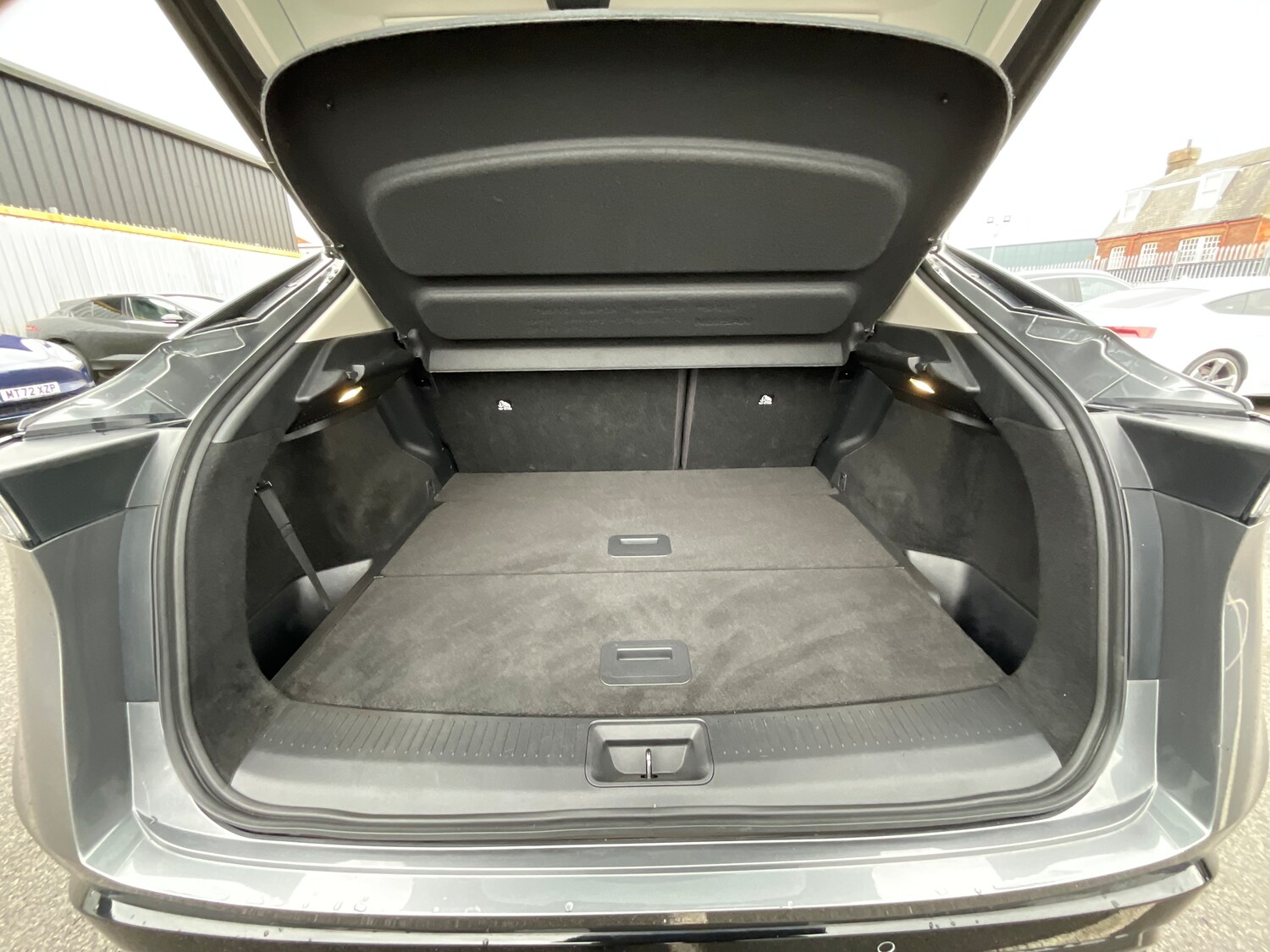 Used Nissan ARIYA 2022 for sale - 76476176: Photo 19