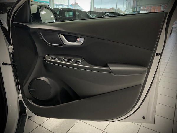 Used Hyundai KONA 2022 for sale - 76194133: Photo 20