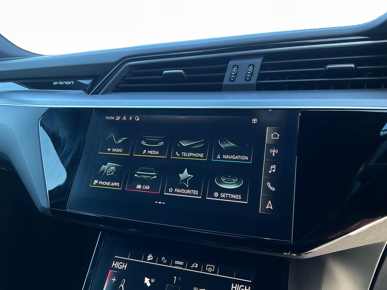 Used Audi e-tron 2022 for sale - 77997896: Photo 34