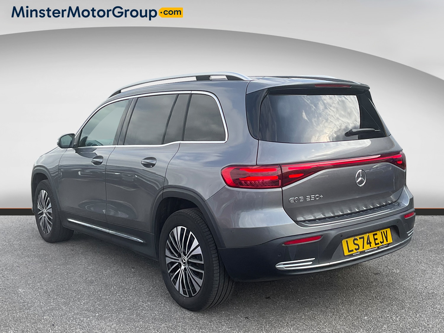 Used Mercedes-Benz EQB 2024 for sale - 76106876: Photo 4