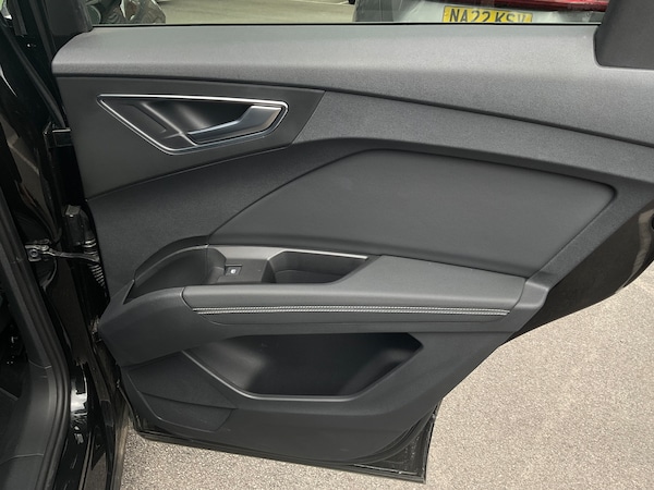 Used Audi Q4 e-tron 2024 for sale - 76304946: Photo 24