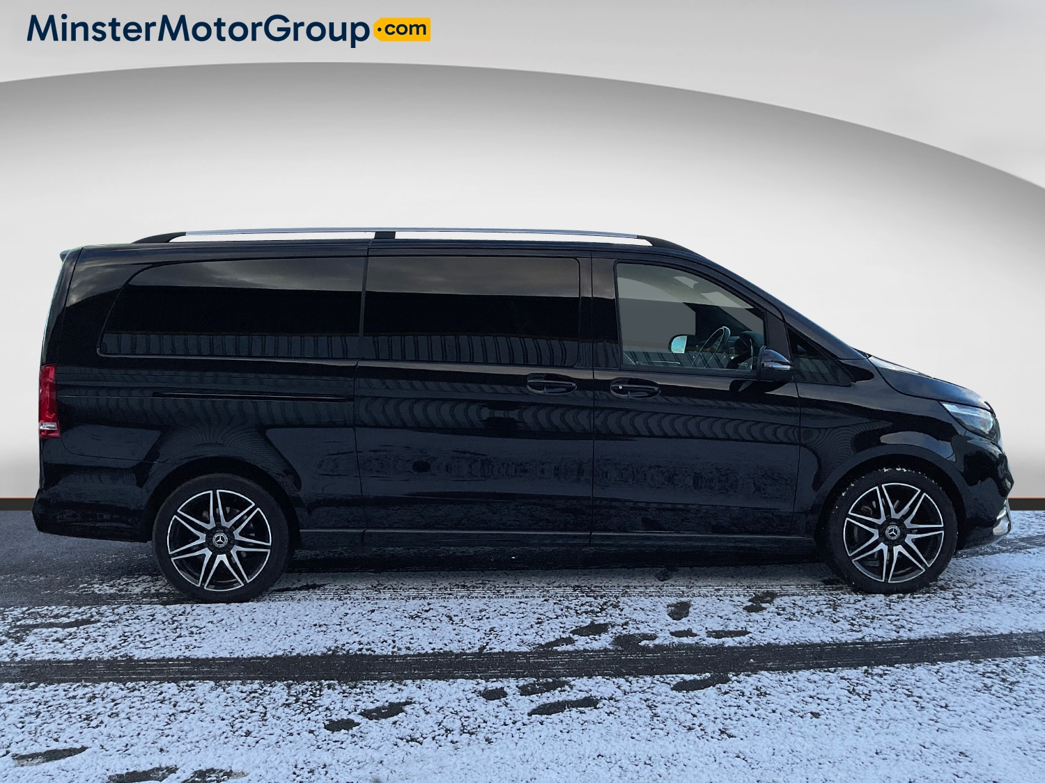 Used Mercedes-Benz V-Class 2023 for sale - 77044458: Photo 2