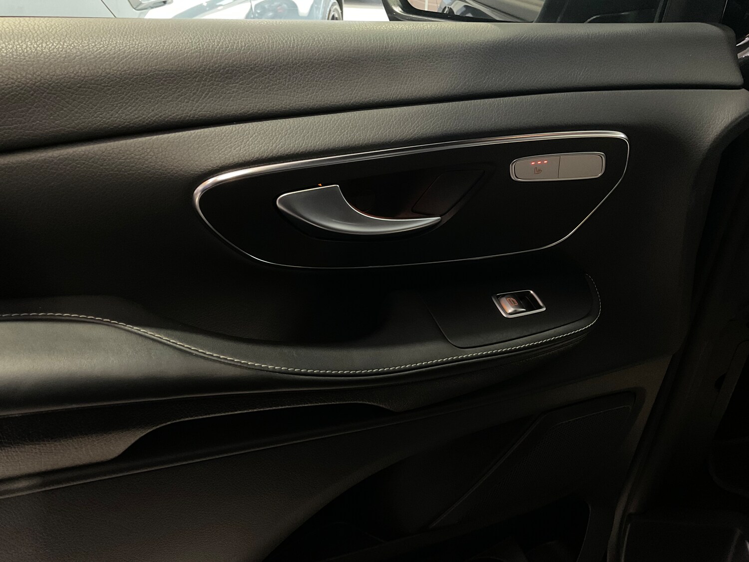 Used Mercedes-Benz V-Class 2023 for sale - 77044458: Photo 21