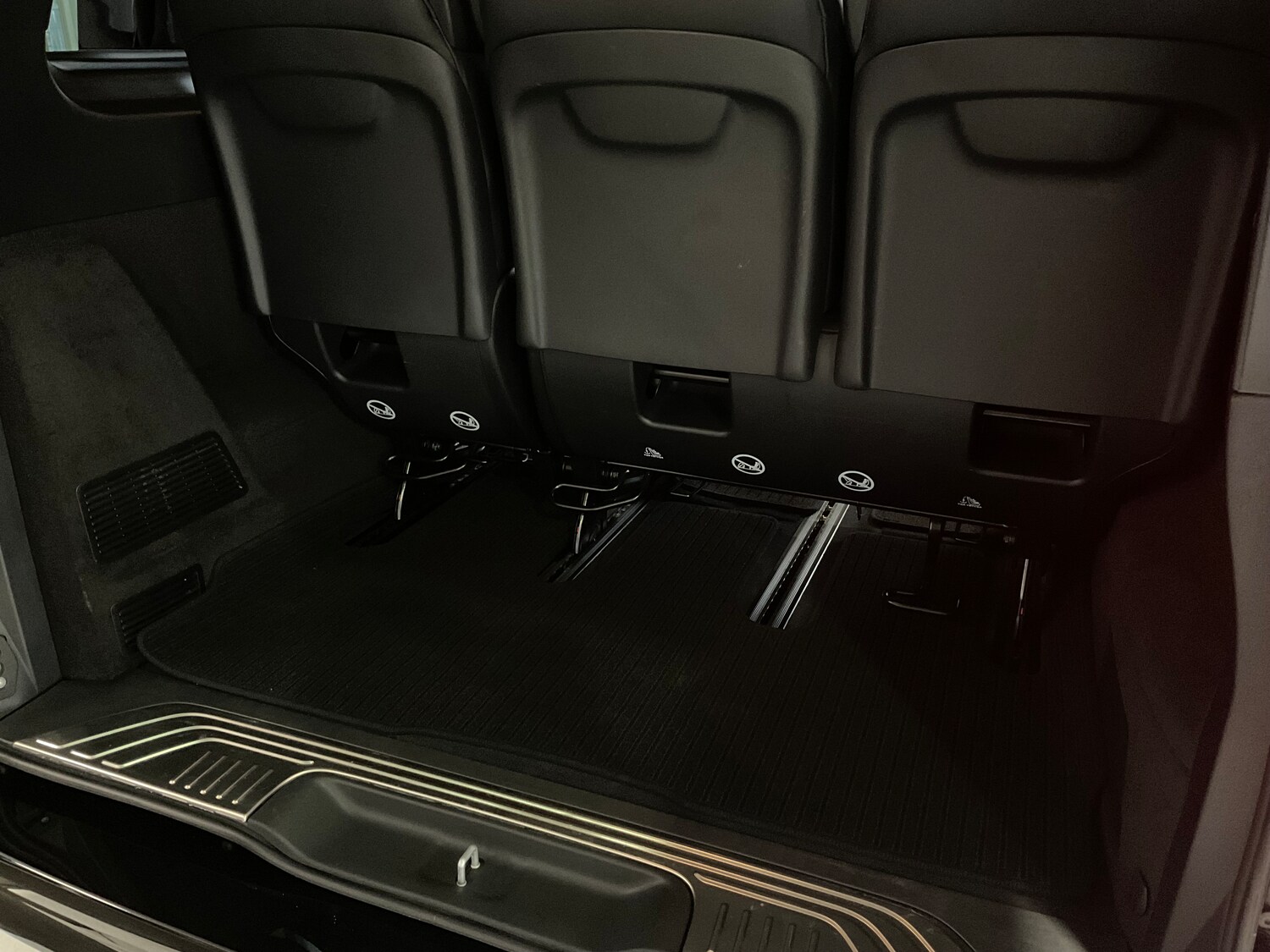 Used Mercedes-Benz V-Class 2023 for sale - 77044458: Photo 25