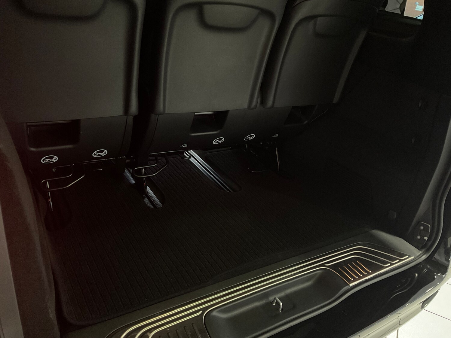 Used Mercedes-Benz V-Class 2023 for sale - 77044458: Photo 26