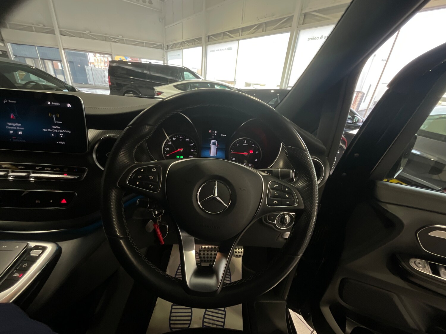 Used Mercedes-Benz V-Class 2023 for sale - 77044458: Photo 34