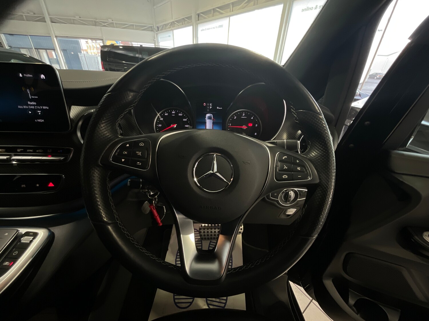 Used Mercedes-Benz V-Class 2023 for sale - 77044458: Photo 35