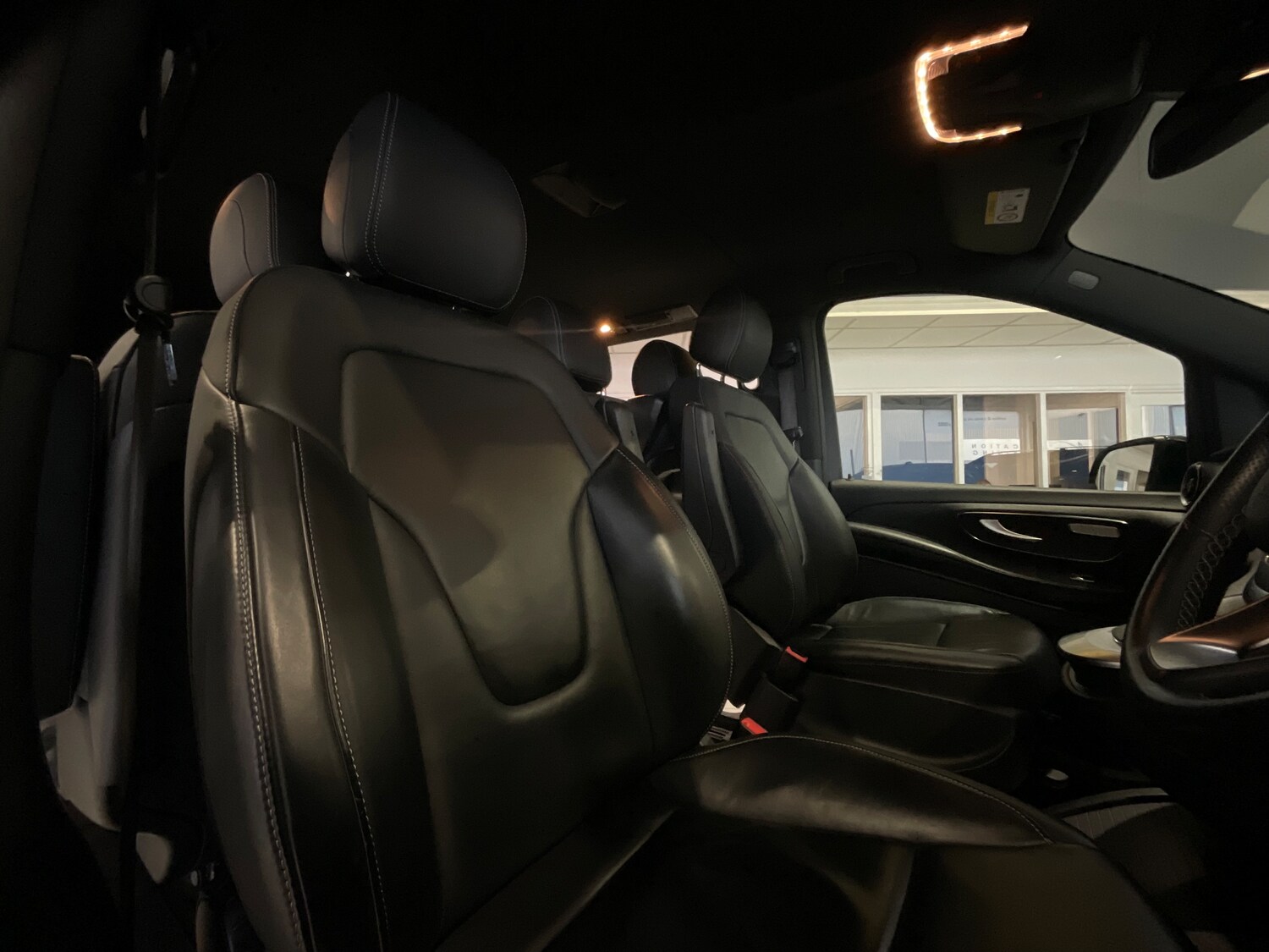 Used Mercedes-Benz V-Class 2023 for sale - 77044458: Photo 8