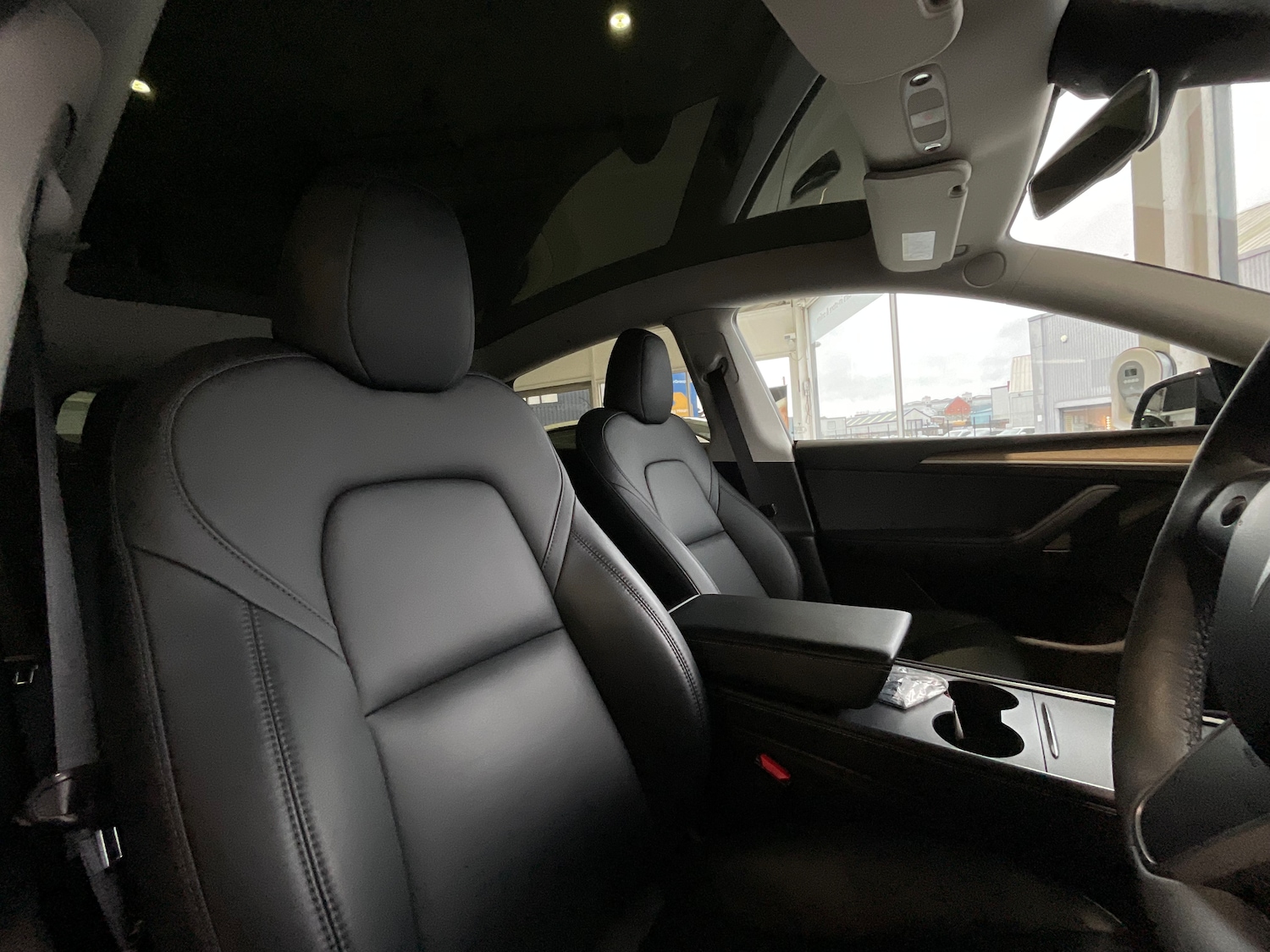 Used Tesla Model Y 2022 for sale - 76980157: Photo 8