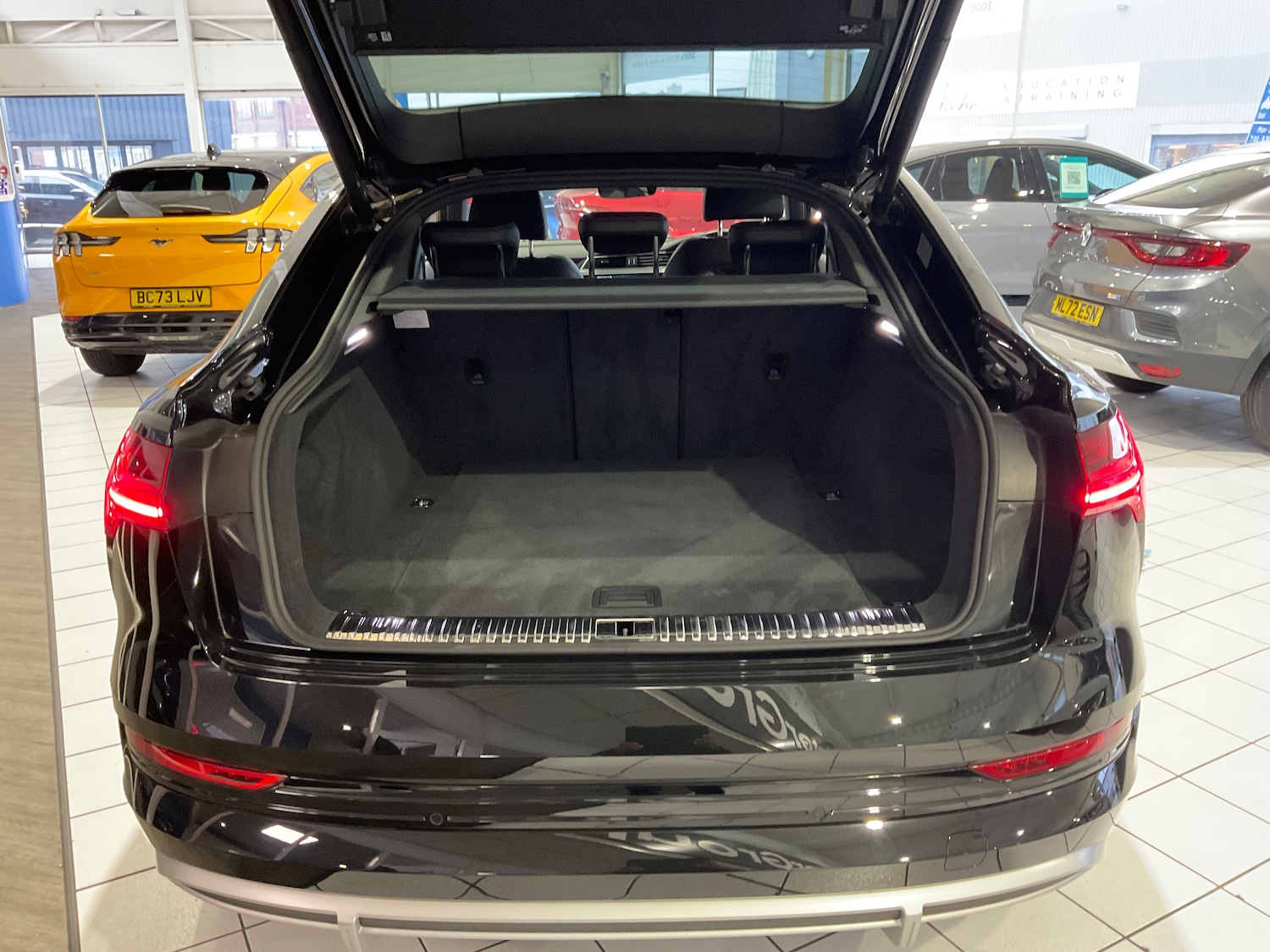 Used Audi e-tron 2022 for sale - 77661581: Photo 19