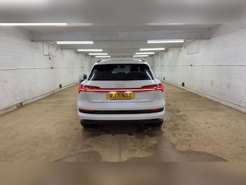 Used Audi e-tron 2022 for sale - 77179202: Photo