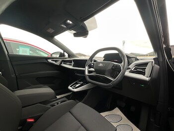 Used Audi Q4 e-tron 2022 for sale - 77374379: Photo